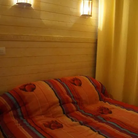 Location A 1500 Apartment *